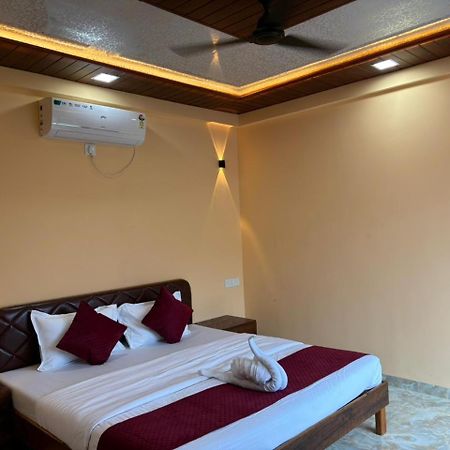Sahil Beach Resort 알리바그 외부 사진